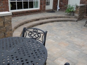 Rounded stair to patio        