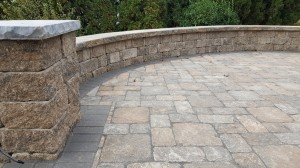 Rounded wall with courtyard patio